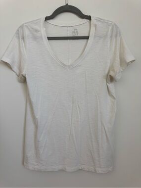 aerie White V-Neck Short Sleeve Tee